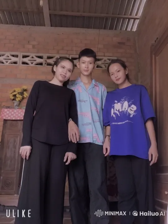 Rustic Room Kungfu Display by Three Practitioners – AI Generated Video | Hailuo AI