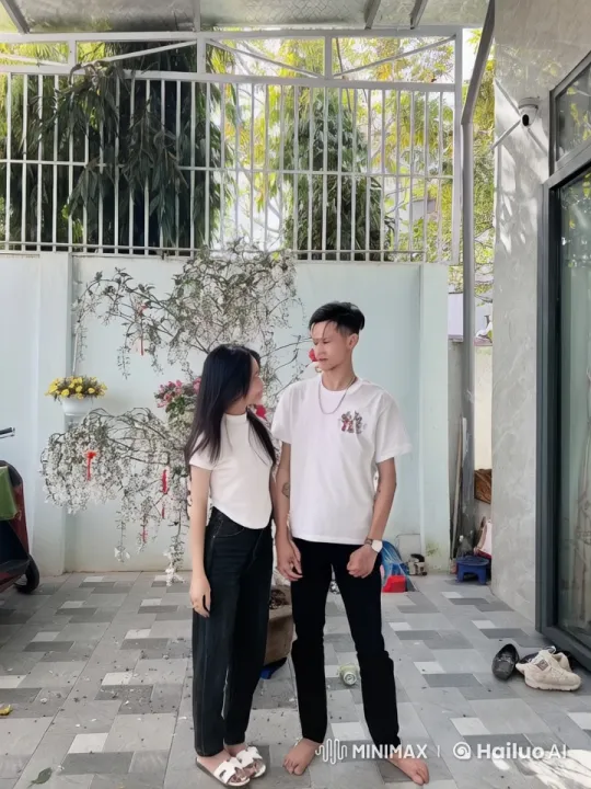 Casual Sparring Session Between Young Martial Artists – AI Generated Video | Hailuo AI