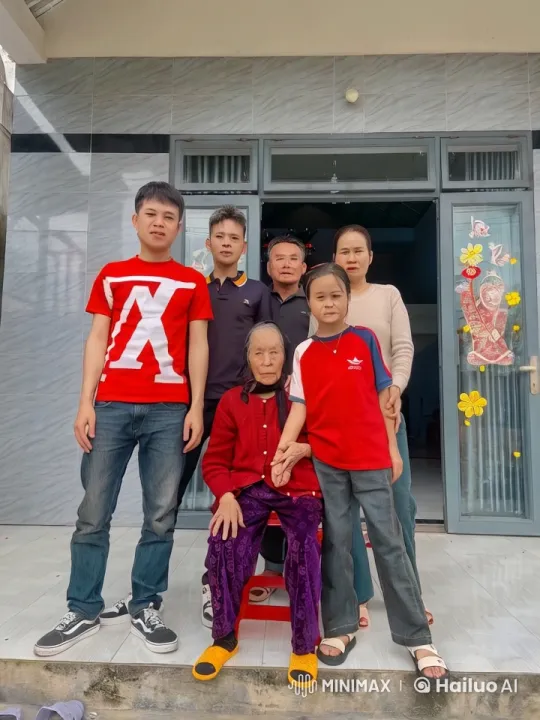 Family Enjoying Friendly Kung Fu Sparring in Front of House – AI Generated Video | Hailuo AI