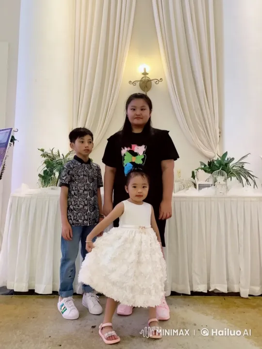 Children Displaying Impressive Kung Fu in Elegant Setting – AI Generated Video | Hailuo AI