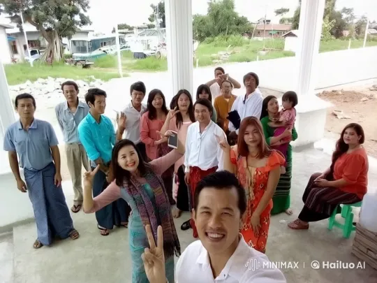 Traditional Clothing Kung Fu Fight on Porch – AI Generated Video | Hailuo AI