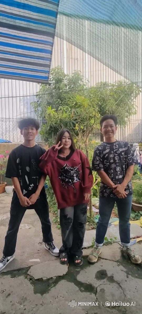 Three Individuals Perform Energetic Kung Fu Display – AI Generated Video | Hailuo AI