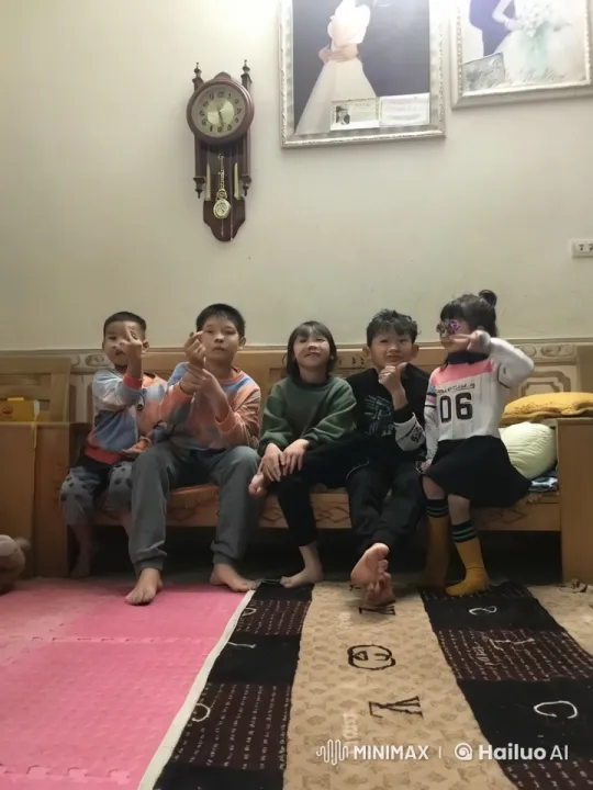 Children's Playful Kungfu Fight in Cozy Room – AI Generated Video | Hailuo AI