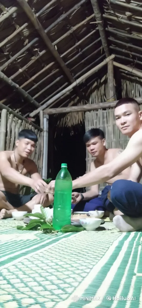 Traditional Communal Dining in Rustic Bamboo Hut – AI Generated Video | Hailuo AI