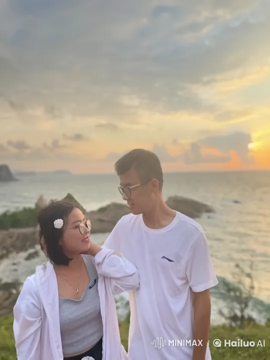 Couple Practicing Kungfu on Coastal Cliff at Sunset – AI Generated Video | Hailuo AI