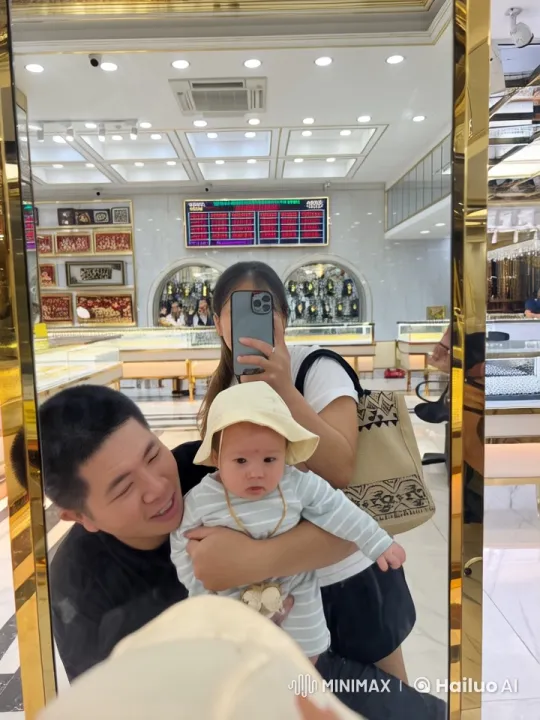 Luxurious Store Hosts Animated Kungfu Battle – AI Generated Video | Hailuo AI