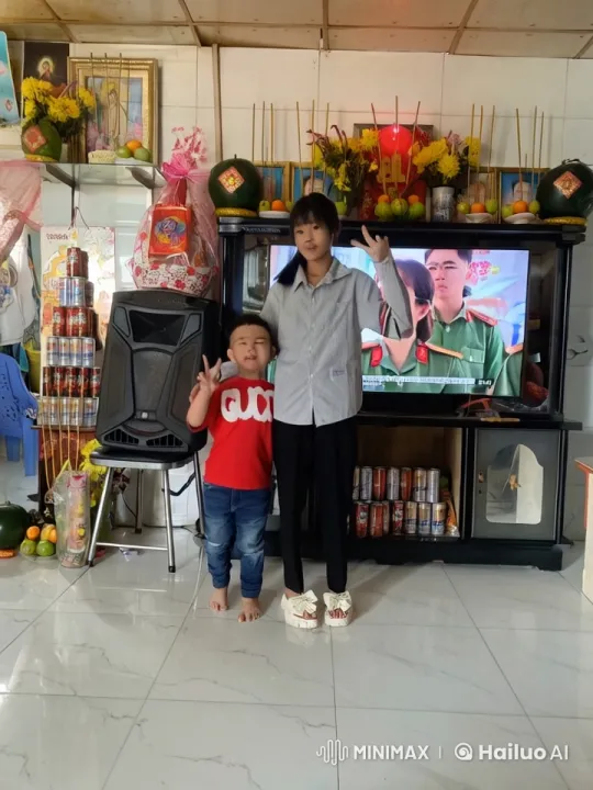 Children Practicing Kungfu in Festive Living Room – AI Generated Video | Hailuo AI