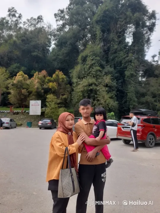 Family in Parking Lot Begins Kung Fu Action Sequence – AI Generated Video | Hailuo AI
