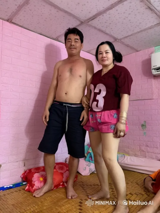 Couple's Intense Kung Fu Sparring in Colorful Room – AI Generated Video | Hailuo AI