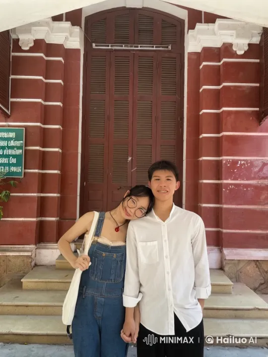 Couple Performs Synchronized Martial Arts in Front of Historic Building – AI Generated Video | Hailuo AI