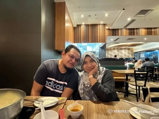 Playful Mock Fight at Bustling Restaurant Table – AI Generated Video | Hailuo AI