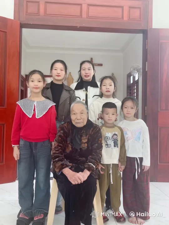 Elderly and Children Perform Energetic Martial Arts Bout – AI Generated Video | Hailuo AI