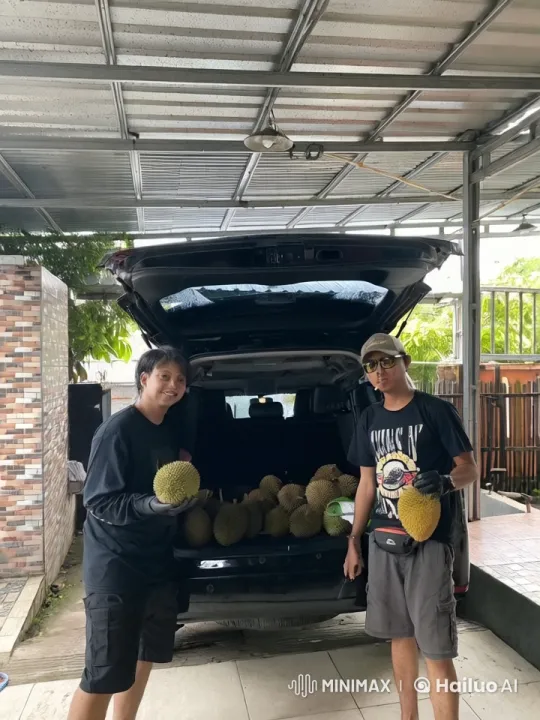 Durian Trunk Fight: Black Clad Men's Kungfu Showdown – AI Generated Video | Hailuo AI