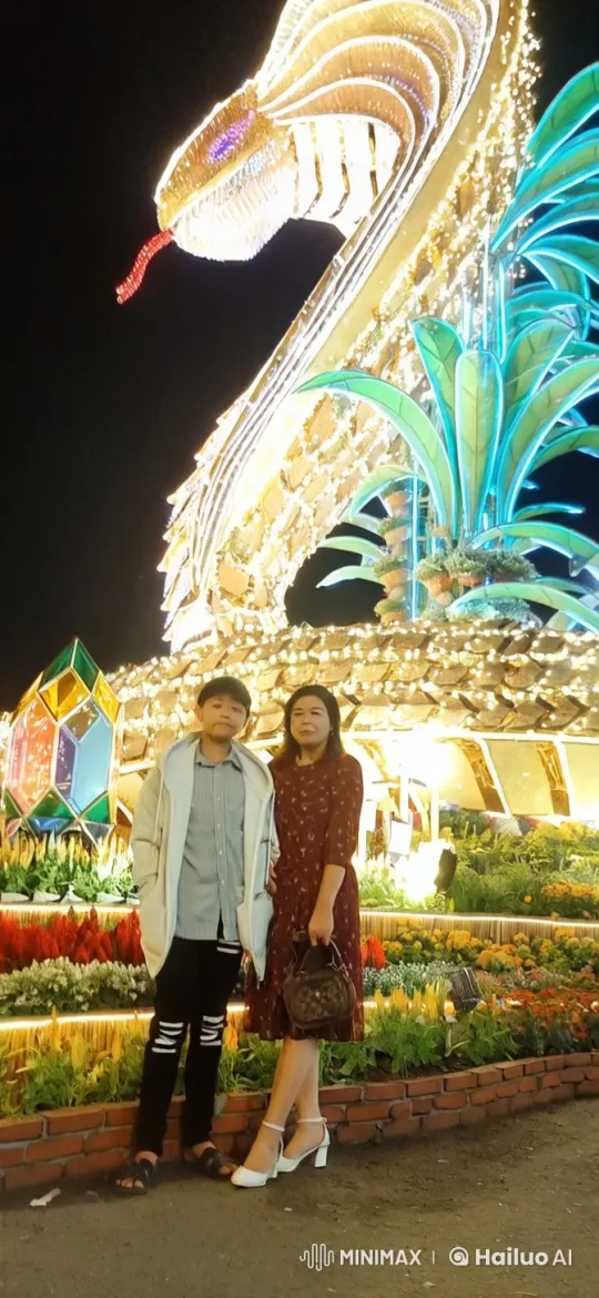 Nocturnal Kung Fu Display in Vibrant Night Setting – AI Generated Video | Hailuo AI