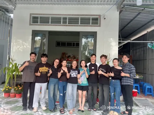 Friends Display Kung Fu Skills in Energetic Outdoor Session – AI Generated Video | Hailuo AI