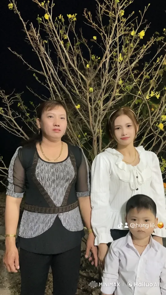 Nighttime Kung Fu Practice with Family – AI Generated Video | Hailuo AI