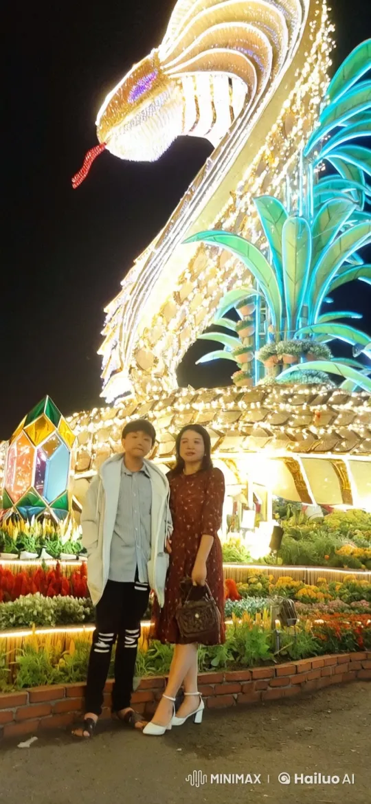 Nighttime Kung Fu Display in Vibrant Setting – AI Generated Video | Hailuo AI