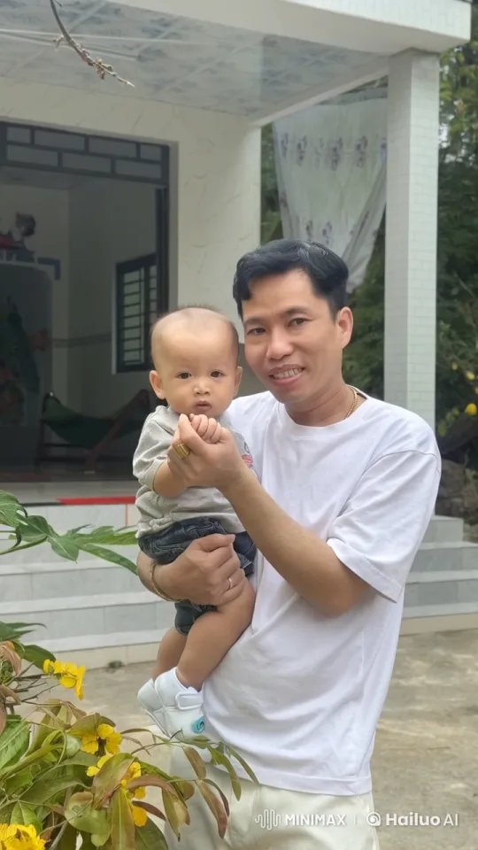 Man Practices Kungfu with Child on Porch Steps – AI Generated Video | Hailuo AI