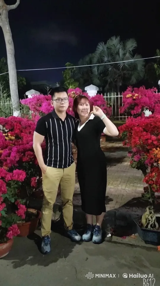 Martial Arts Display in a Tranquil Flower Garden – AI Generated Video | Hailuo AI