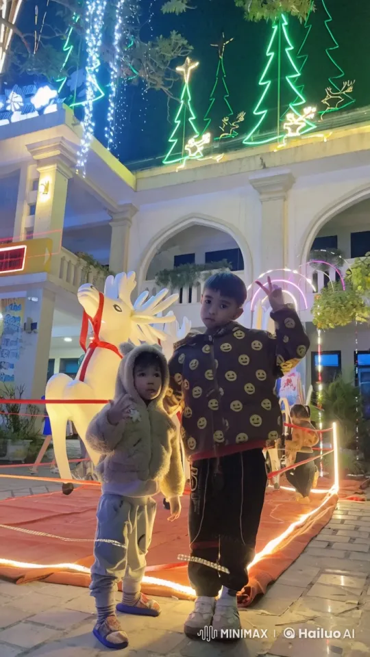 Kids' Kungfu Dance in Festive Christmas Lights – AI Generated Video | Hailuo AI