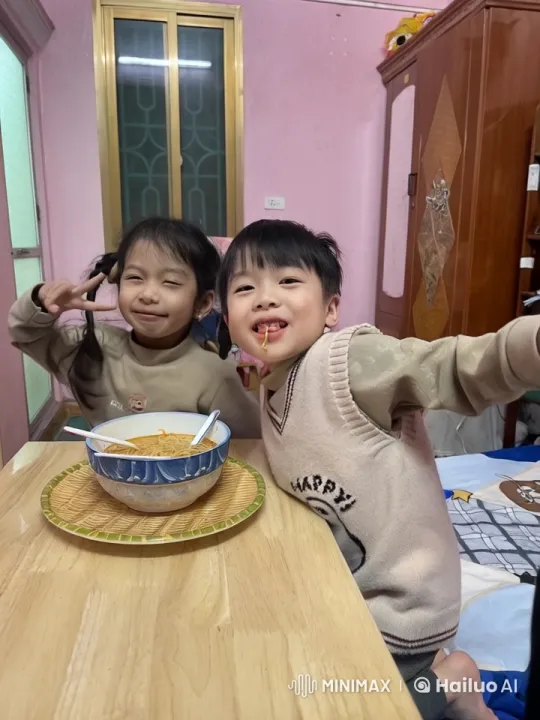 Children's Playful Kung Fu Fight in Cozy Room – AI Generated Video | Hailuo AI
