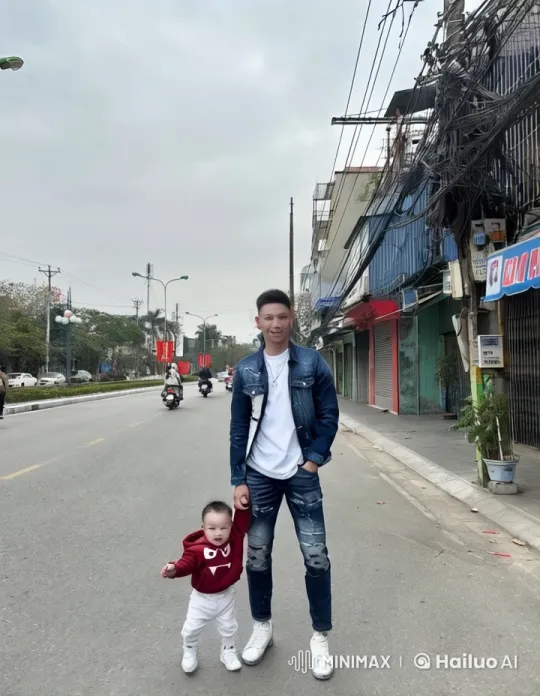 Kungfu Master and Toddler's Playful Training on City Street – AI Generated Video | Hailuo AI
