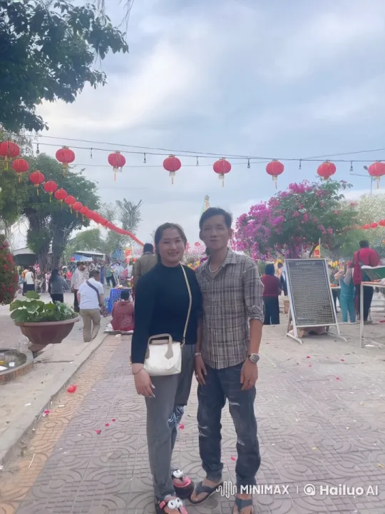 Festive Market Kung Fu Performance by Couple – AI Generated Video | Hailuo AI