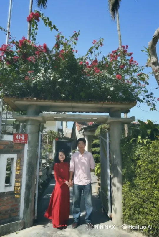 Couple Practicing Kung Fu in Lush Residential Area – AI Generated Video | Hailuo AI