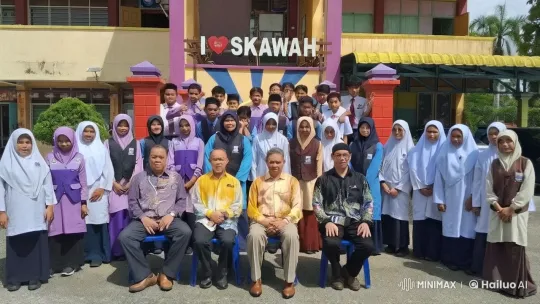 School Martial Arts Demonstration Blends Photo with Action – AI Generated Video | Hailuo AI