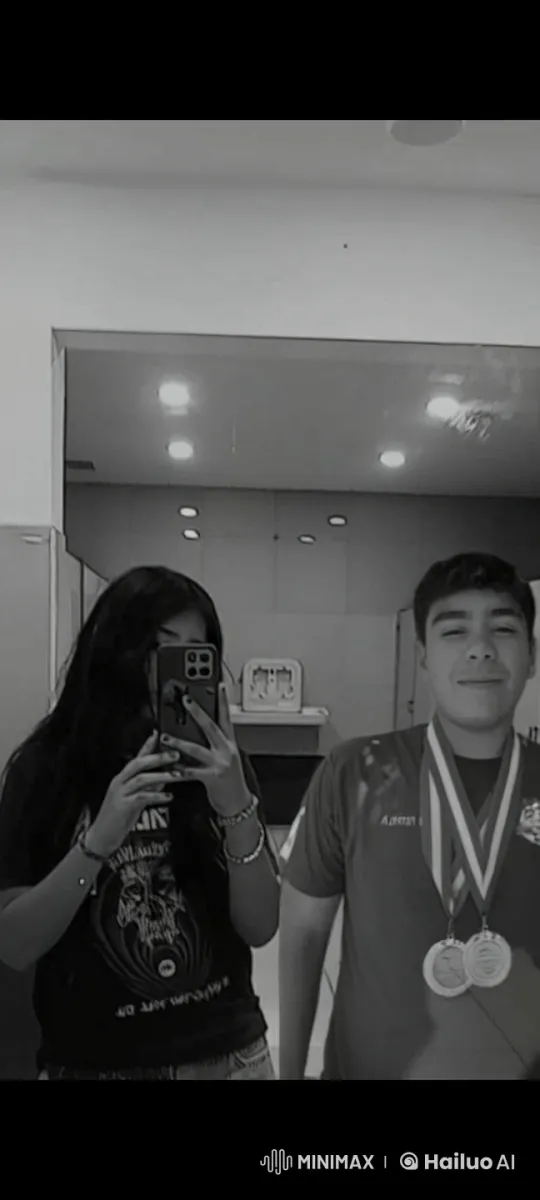 Couple Takes Affectionate Selfie in Bathroom – AI Generated Video | Hailuo AI