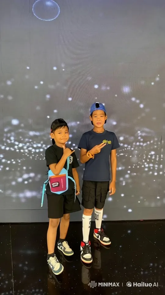 Boys Demonstrate Martial Arts Against Dynamic Light Backdrop – AI Generated Video | Hailuo AI