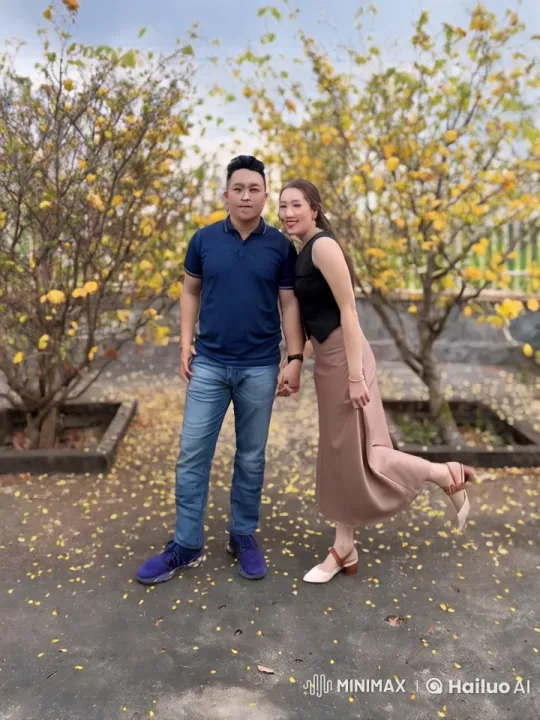 Couple Demonstrates Kung Fu Skills in Autumn Setting – AI Generated Video | Hailuo AI