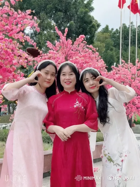 Three Women in Cherry Blossom Setting Celebrate Friendship – AI Generated Video | Hailuo AI