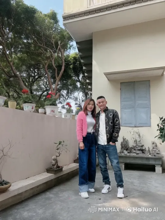 Casual Couple Engages in Intense Kung Fu Battle – AI Generated Video | Hailuo AI