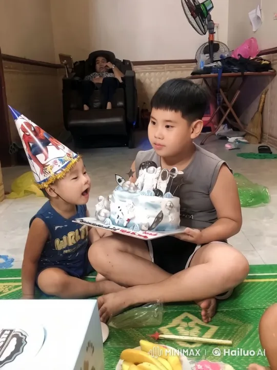 Children Share Sweet Birthday Kiss Amid Celebration – AI Generated Video | Hailuo AI