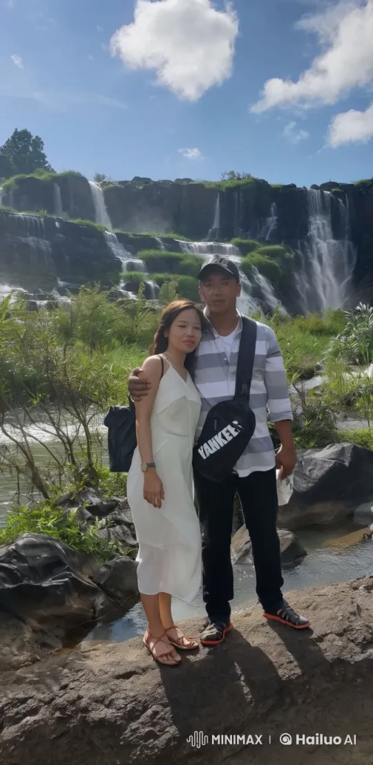 Couple's Intense Kung Fu Battle by Waterfall – AI Generated Video | Hailuo AI