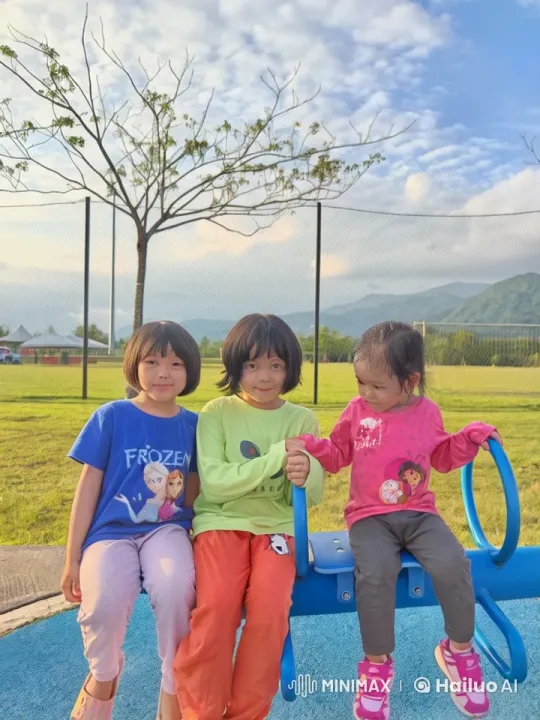 Children Practice Kung Fu on Seesaw in Park – AI Generated Video | Hailuo AI