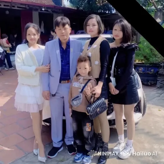 Family Demonstrates Martial Arts Skills in Dynamic Fight Scene – AI Generated Video | Hailuo AI