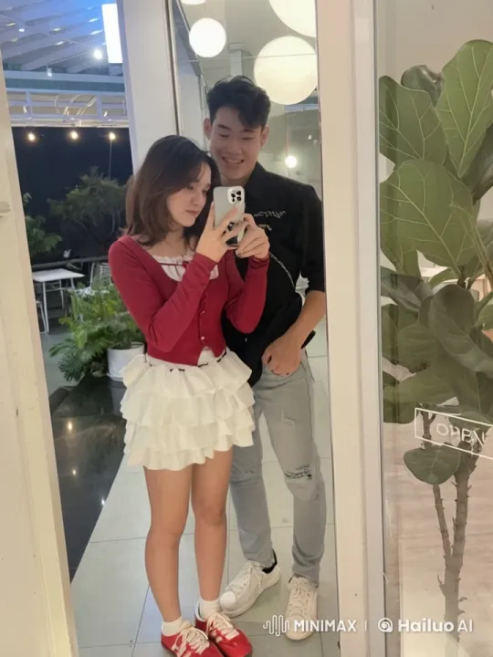 Young Couple Practicing Kung Fu in Modern Setting – AI Generated Video | Hailuo AI