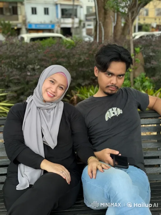 Couple Practicing Kungfu in Park Setting – AI Generated Video | Hailuo AI