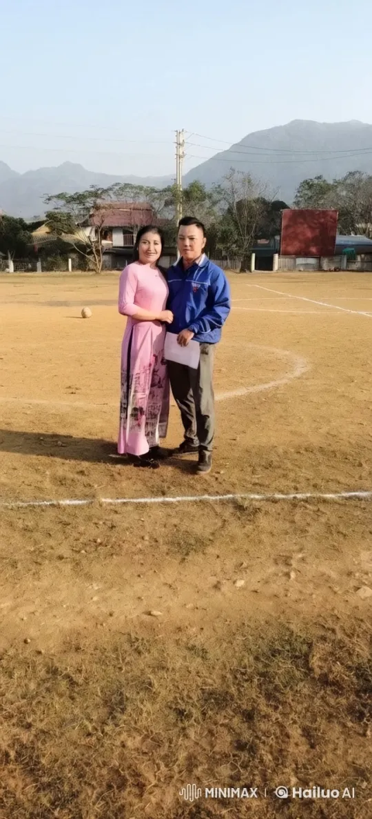 Traditional Kung Fu Skills Displayed in Peaceful Outdoor Setting – AI Generated Video | Hailuo AI