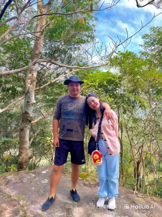 Outdoor Kungfu Sparring in Lush Nature Setting – AI Generated Video | Hailuo AI