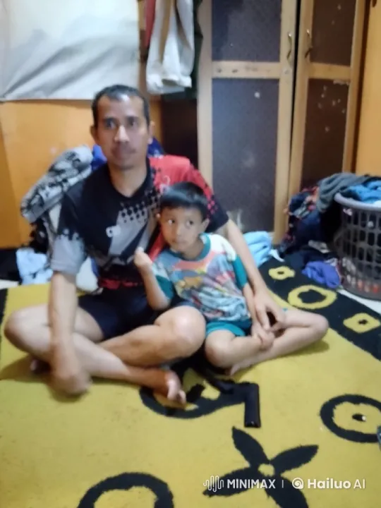 Father and Child Bond Over Playful Kung Fu Practice – AI Generated Video | Hailuo AI