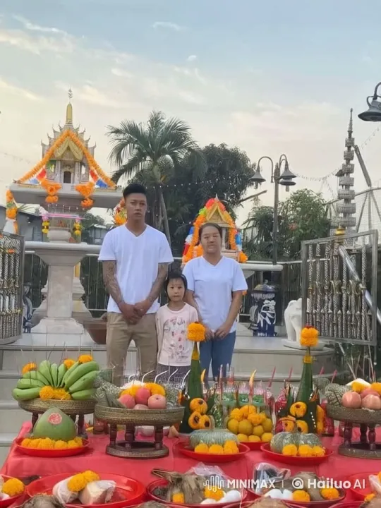 Family Displays Kung Fu Skills in Temple Setting – AI Generated Video | Hailuo AI