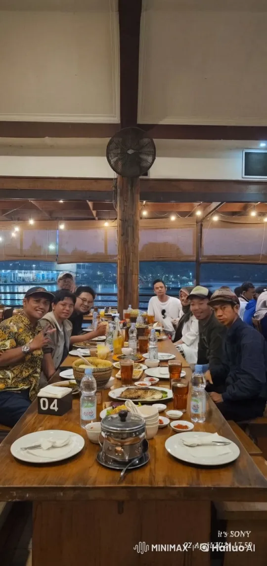 Dinner Table Kungfu Battle with Dramatic Setting – AI Generated Video | Hailuo AI