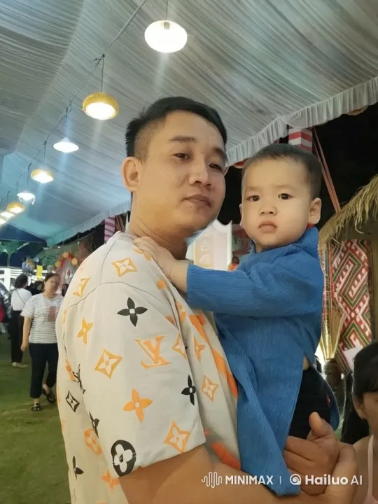 Father and Child Practice Shaolin Kung Fu at Festival – AI Generated Video | Hailuo AI