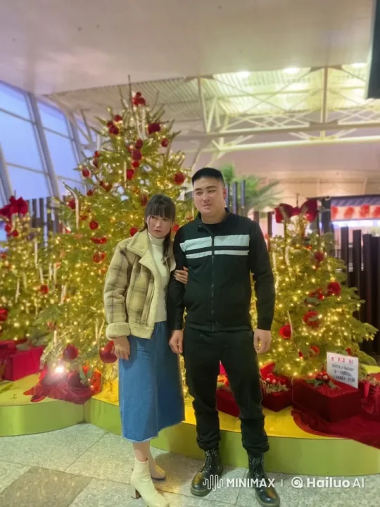 Martial Arts Duo Showcases Skills in Christmas Setting – AI Generated Video | Hailuo AI