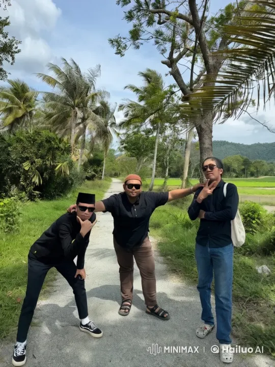 Friendly Kung Fu Fight in Scenic Outdoor Setting – AI Generated Video | Hailuo AI
