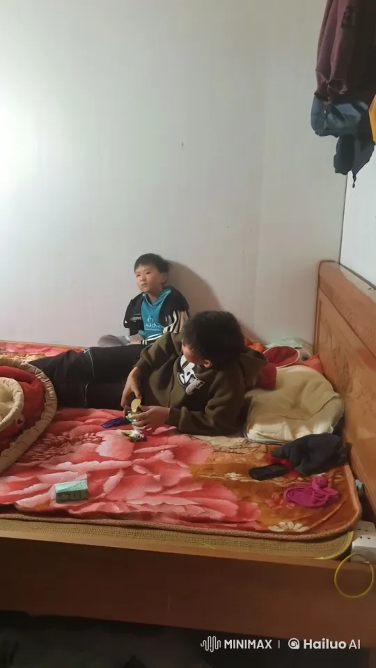 Kungfu Showdown Between Child and Teen in Bedroom – AI Generated Video | Hailuo AI