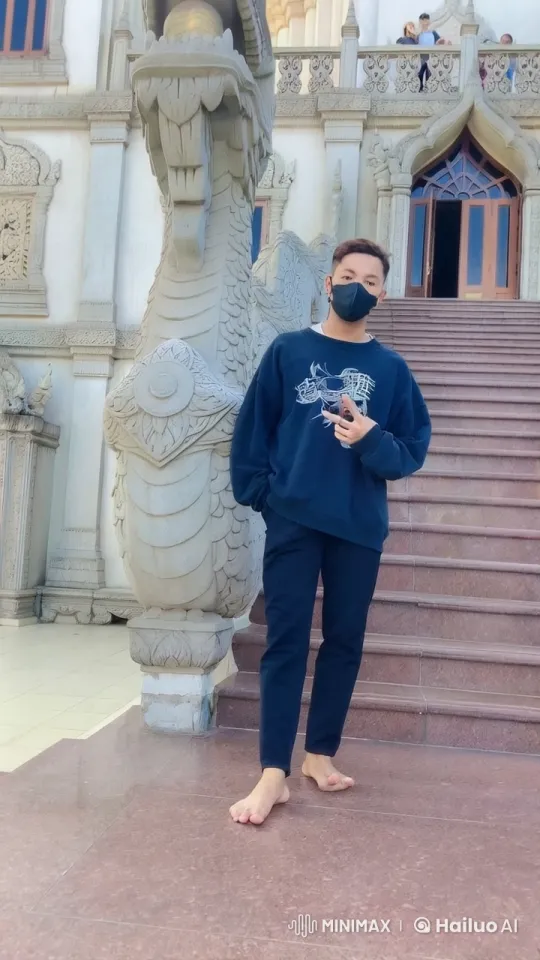 Martial Artist Performs Dynamic Moves at Ancient Temple – AI Generated Video | Hailuo AI